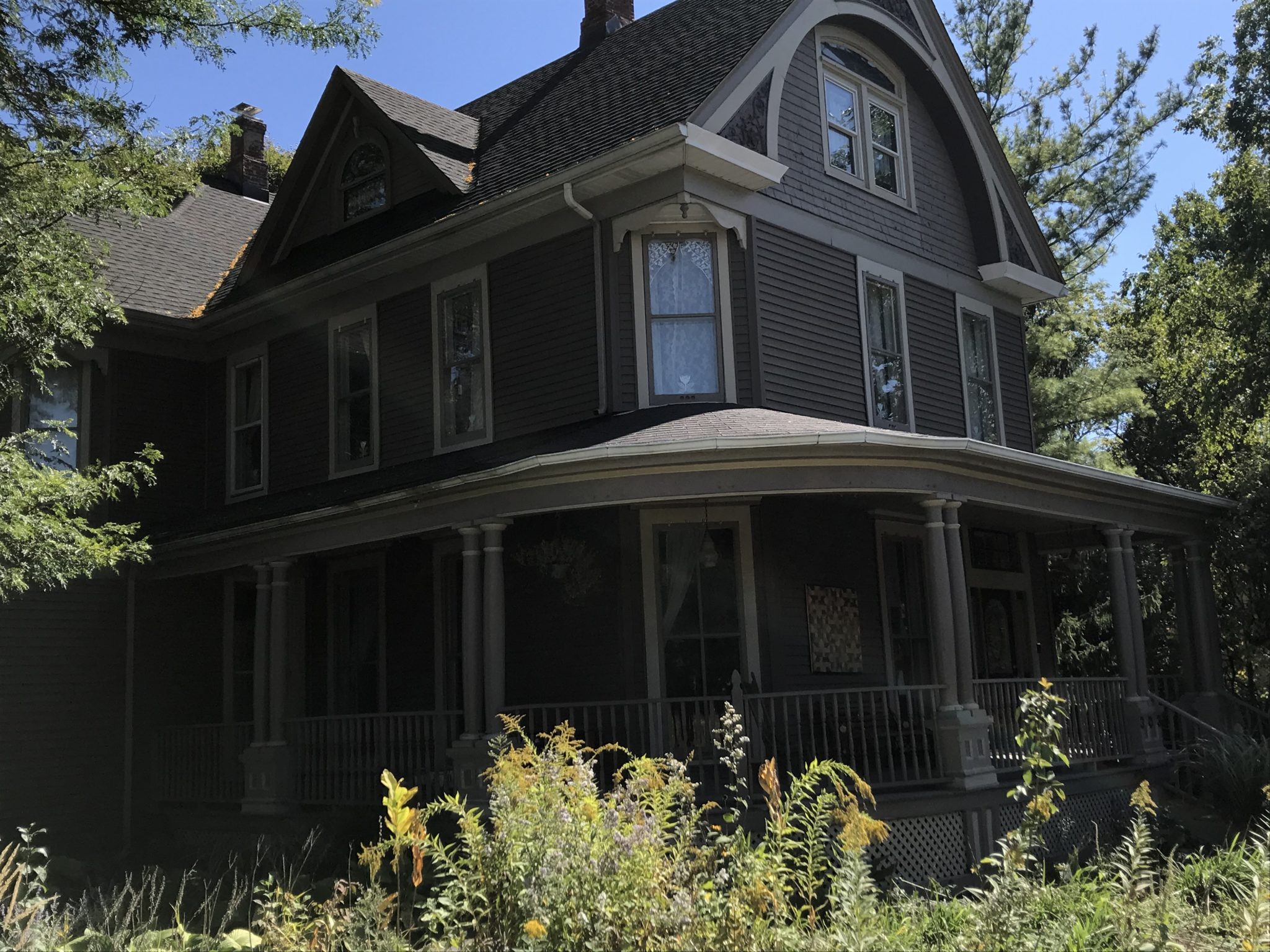 Day Trips From Chicago, IL Visiting Suburban Woodstock, Huntley and